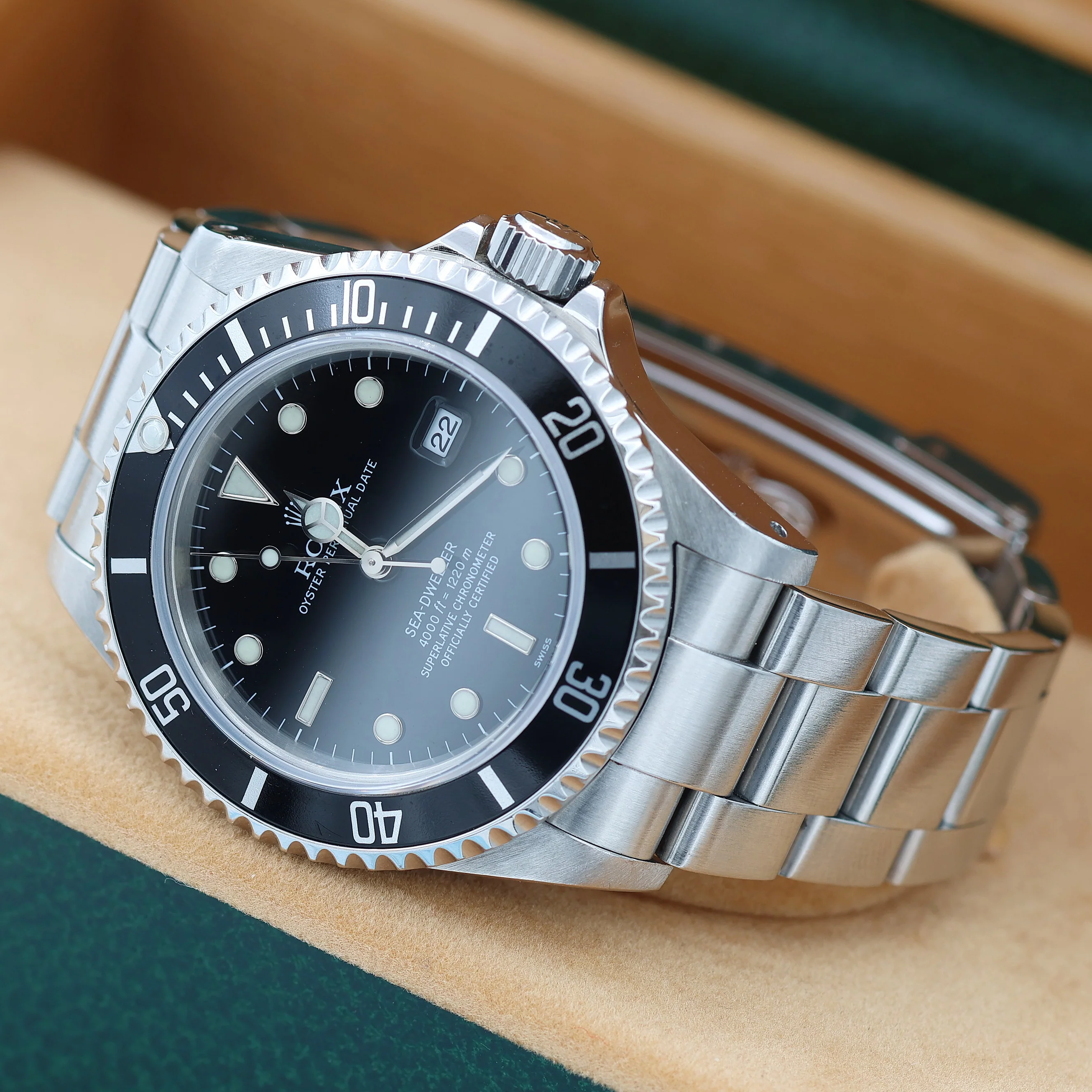 Rolex Sea-Dweller ref. 16600 - Full Set - Image 3